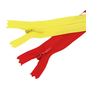 Couleurs personnalisées 3 #   Fermeture éclair invisible en plastique à extrémité fermée pour robes de mariée, maillots de bain, oreillers, accessoires vestimentaires, textiles de maison - Product Image 1