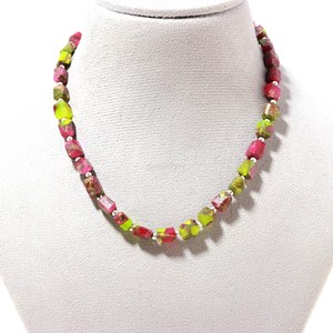 Collar de Cuentas de Turquesa Mohave Verde Rubí Facetada, Joyería Artesanal de Piedras Preciosas de Turquesa, Elegante Piedra de Nacimiento de Diciembre - Product Image 1