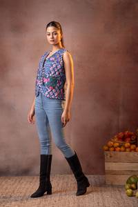 Chaleco Acolchado Vintage con Parches Florales para Mujer, 100% Algodón, Estilo Sujani, Cuello en V, Tejido, Sin Mangas, para Otoño e Invierno - Product Image 2