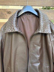 เสื้อแจ็คเก็ตหนังแท้แบบมีซิปและกระดุม พร้อมกระเป๋าด้านนอก 4 ช่อง ดีไซน์พรีเมียมสั่งทำพิเศษ และเสื้อแจ็คเก็ตแฟชั่นหนัง - Product Image 5