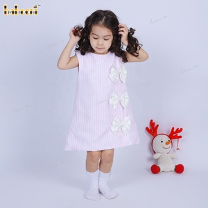 Robe d'été décontractée pour fille, rose pâle, à mini rayures, en tricot, avec nœuds blancs brodés à la main, respirante, écologique, certifiée OEKO-TEX, ODM 100% - Product Image 4