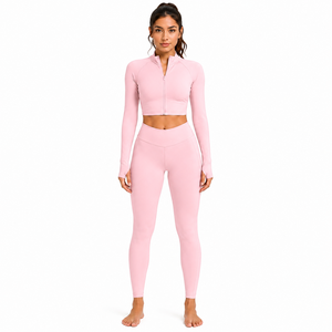 Ensemble de yoga 2 pièces pour femme : Soutien-gorge de sport à col roulé et bretelles non convertibles, Legging taille haute – Écoresponsable, Spandex/Nylon respirant - Product Image 1