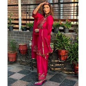 Tenue de fête pour femmes ensemble de costume de travail brodé - Product Image 6