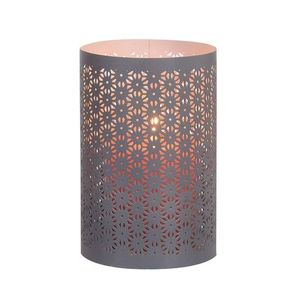 Portavelas modernos de metal, diseñados para realzar espacios habitables con una suave luz de vela y un atractivo escultural. - Product Image 6