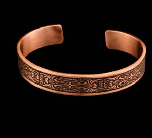 กำไลข้อมือทองแดงแท้ลายฉลุสีเข้มสไตล์วินเทจ ดีไซน์ประณีต สวยงามทันสมัย - Product Image 5
