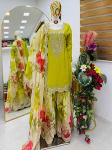 Costume élégant en faux georgette crème brodé avec pantalon palazzo et dupatta |   Ensemble prêt-à-porter pour les occasions spéciales - Product Image 3