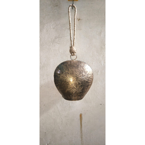 Cloche à vent artisanale vintage en fer en forme de cœur, d'inspiration tibétaine, ornement en métal pour la Saint-Valentin, Noël, le jardin ou le mur - Product Image 5