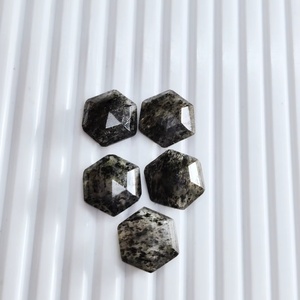 Cuarzo rutilado negro AAA facetado en forma de hexágono, piedra preciosa de 15*15 mm, 100% NATURAL, para la fabricación de joyas a precio de mayorista. - Product Image 1