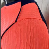 Tenue de football personnalisée en tissu à séchage rapide, maillots et uniformes de football imprimés et uniformes de football simples pour jeunes