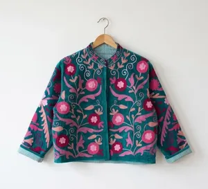 Chaqueta bordada verde azulado hecha a mano para mujer, de terciopelo y algodón premium, con estampado floral vintage Suzani y bordados, abrigo corto. - Product Image 1