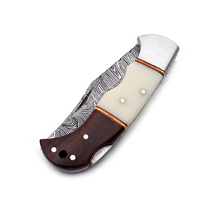 Couteau de survie pliant Damas sur mesure avec manche en corne et os, couteaux pliants avec étui en cuir. - Product Image 2