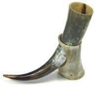 Nuevo y Popular Cuerno de Buey Pulido Estilo Vikingo Medieval Ecológico para Beber con Soporte de Hierro Decorativo - Product Image 3