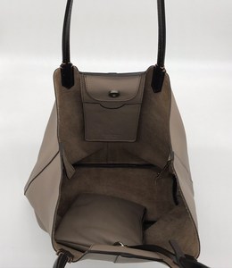 Sac fourre-tout spacieux en cuir véritable Royaa, pochette amovible, fermeture magnétique, bandoulière, résistant à l'eau, pour ordinateur portable 15 pouces, capacité 5L - Product Image 2