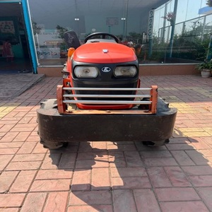 Mejore su Agricultura con el Tractor Kubota B2741: Motor de Calidad Premium, Gran Rendimiento y Manejo Suave - Product Image 5