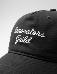 Gorra Negra Premium Bordada |   Gorra personalizada con el logotipo de Innovators Guild para papá |   Regalos al por Mayor y Corporativos - Product Image 4