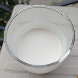 Látex de Caucho Natural Líquido HA LA 60% DRC de Alta Calidad para Moldeo, Empacado en Barril, Superventas - Product Image 1