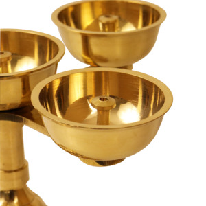 Lámpara de aceite tradicional de latón Pancha Pyali Deepam con soporte para cinco Diyas, hecha a mano, para el hogar, el templo, regalos y decoración. - Product Image 3