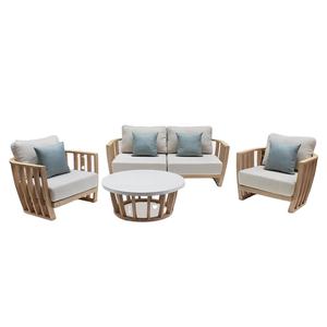 Sillón Fuji Teak con Cojines Gruesos y Acabado Natural - Product Image 1