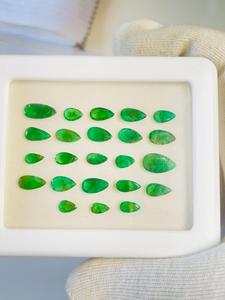 Esmeralda Zambiana Natural en Forma de Pera, 18.87 CTS, Color Verde Premium, Excelente Brillo, Joyería de Alta Calidad, Certificada por IGI - Product Image 5