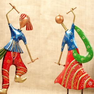 Antique Designer Dandiya Male Female Set Of 2 for Urban Office Interiors Suitable for Waiting Area Styling Home Display Shelves - Product Image 3