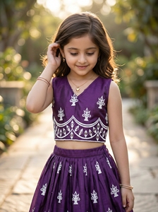 Shoryam mode filles violet brodé parole longueur Lehenga Choli enfants indien traditionnel ethnique robe de soirée de mariage ensemble - Product Image 6