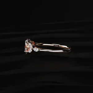 Anillo de Diamante Cultivado en Laboratorio de Corte Ovalado de 1.35CT con Piedras Laterales Marquise, Lujo Accesible, Económico, Anillo Más Vendido D-E VVS-VS - Product Image 4