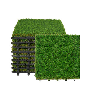 Césped Artificial de Alta Calidad GWV-6062, Baldosas de 30 mm de Altura, PE 30x30 cm, Verde Natural, Decoración para Balcón y Jardín - Product Image 3