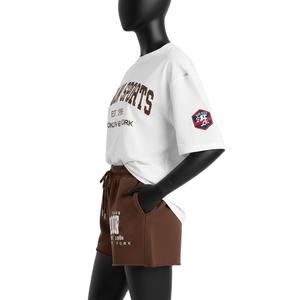 Conjunto de Camiseta y Pantalones Cortos de Felpa de Algodón Premium para Mujer, Color Blanco, con Estampado Puff, Parche Bordado con Logotipo, 100% Algodón - Product Image 3