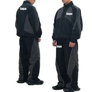 Comprar al por mayor: Conjunto de chándal de nailon de talla grande con chaqueta cortavientos con cremallera, chándal de poliéster estilo urbano, conjunto de moda 2026 - Product Image 1