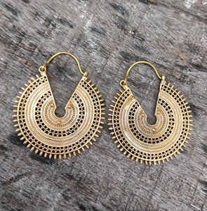 Pendientes de Latón de Diseño Plano, Estilo Moderno, Color Sólido, Artículo de Venta al Por Mayor de Fábrica, Pendientes de Latón Personalizados - Product Image 6