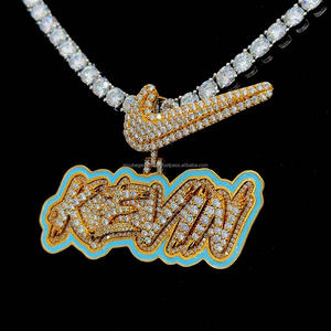 Colgante Personalizado Plata de Ley 925 Nombre Letra Esmalte Contorno Iced Out VVS Baguette Diamante Moissanite Colgante - Product Image 2