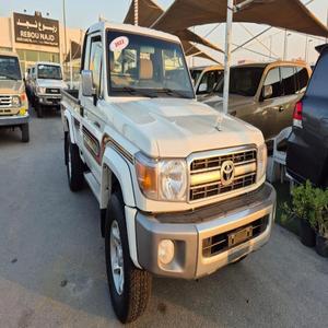 Genuine Used Toyota Land Cruisers Pickup 4x4 Right Hand Drive Diesel Fuel Gearbox Manual Automatic Left Steering Dark Fabric - Product Image 3