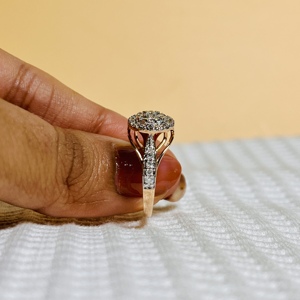 Bague de fiançailles et d'anniversaire pour femme en or rose 14 carats, sertie de diamants naturels taille brillant et diamants latéraux couleur H blanc, cadeau de luxe - Product Image 3
