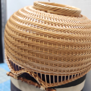 Panier à linge en bambou et rotin tressé à la main, durable, pour rangement domestique et décoration, fournisseur en gros - Product Image 1