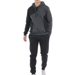 Conjunto Deportivo Personalizado para Hombre en Algodón Grueso, con Interior Suave Cepillado para Gimnasio - Product Image 1