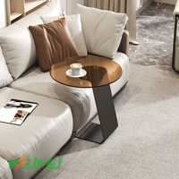 Table basse en marbre de luxe nordique avec base en acier noir, design incurvé, plateau en verre, pieds personnalisés