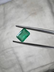 Vente en gros de pierres précieuses vertes en émeraude naturelle de Zambie de 0,90 ct, forme octogonale, pierres de qualité supérieure pour bagues, pendentifs, bijoux - Product Image 1