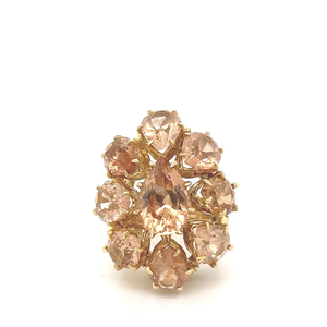 Anillo de aleación chapado en oro con racimo de diamantes en forma de flor y engaste de puntas, para mujer, estilo Hip Hop, Glam, para fiesta y boda, joyería, piedra de nacimiento de octubre - Product Image 2