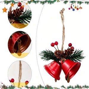 Campanas colgantes de plástico rojo con ramitas de pino y bayas, adornos navideños redondos - Product Image 3