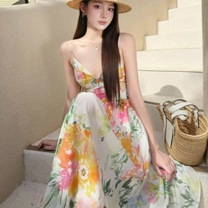 เดรสยาวทรงสวยสง่า เรียบหรู สำหรับผู้หญิง ผ้าซิลค์ ซักได้ ใส่สบาย เหมาะสำหรับโอกาสต่างๆ ทั้งแบบลำลองและเป็นทางการ  ทรงเข้ารูปช่วงเอว - Product Image 4