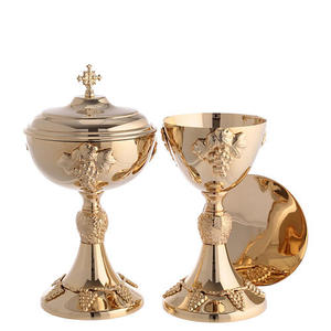 Juego de Cáliz Lden de Latón Esmaltado, Color Dorado Religioso, Diseño Artesanal, Cáliz de Metal, Ciborio Litúrgico, Estilo Americano TCM-2165 - Product Image 2