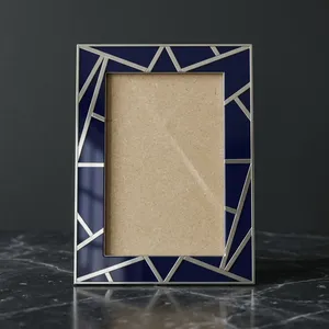 Cadre photo en résine à motif géométrique, vertical, sur pied, pour table, cadre photo moderne en résine, décoratif et artistique - Product Image 3