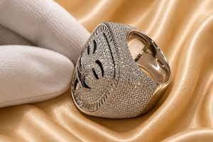 Anillo Iced Out de Plata de Ley 925 con Diamantes de Moissanita VVS, Anillo de Lujo Bling Hip Hop para Unisex, Ideal para Fiestas - Product Image 3