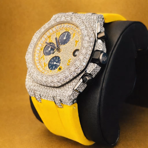 Reloj de cuarzo analógico negro de alta calificación con diamante de moissanita de goma amarilla cuadrada, claridad VVS, cristal inteligente, estilo vintage deportivo indio - Product Image 1
