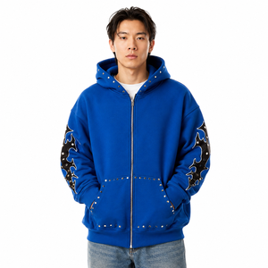 Sweat à capuche personnalisé pour homme, fermeture éclair sur le devant, détails cloutés sur les manches, motif graphique, coupe décontractée, manches longues, collection de vêtements en gros B2B USA - Product Image 1