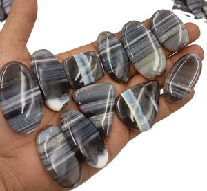 Direct usine Agate naturelle noire à bandes, cabochons en forme de poire, coussin et ovale, formes variées, pour la fabrication de bijoux, vente en gros en vrac - Product Image 1
