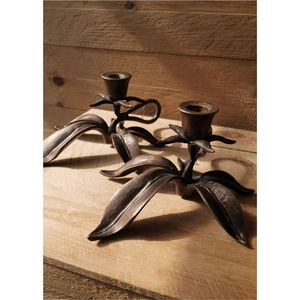 Candelabro de Hierro Fundido Personalizado, Portavelas Artístico con Forma de Hoja Floral, Decoración de Mesa de Lujo para Hotel, Restaurante, Eventos - Product Image 1
