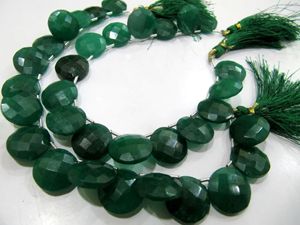 Perles rondes en pierre verte facettées de 15 mm, vendues par brin de 8 pouces de long - Product Image 3