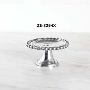 Premium Handmade Metal Round Cake Mould Elegant Modern Decorative Oven <b>Safe</b> for Bakery & Dining Use - Product Image 1