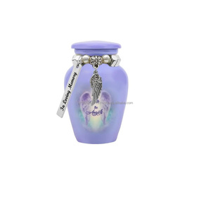 Urne souvenir en aluminium de la meilleure qualité pour les cendres conçue pour un usage personnel lors d'hommage commémoratif ou de cérémonies funéraires - Product Image 5
